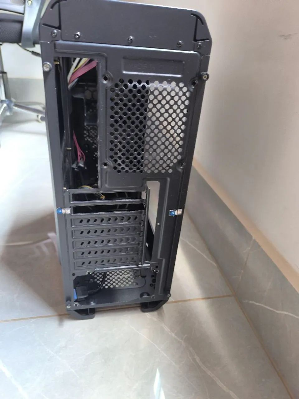 Gabinete Aerocool - Foto 3