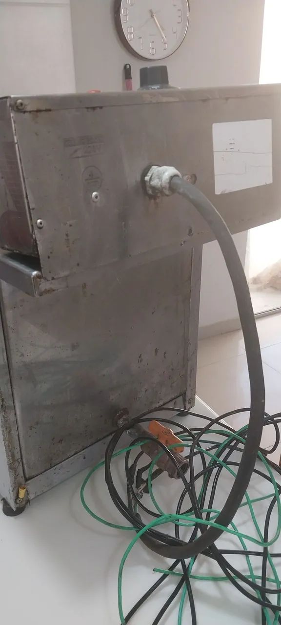 Fritadeira profissional elétrica e balança digital eletrica