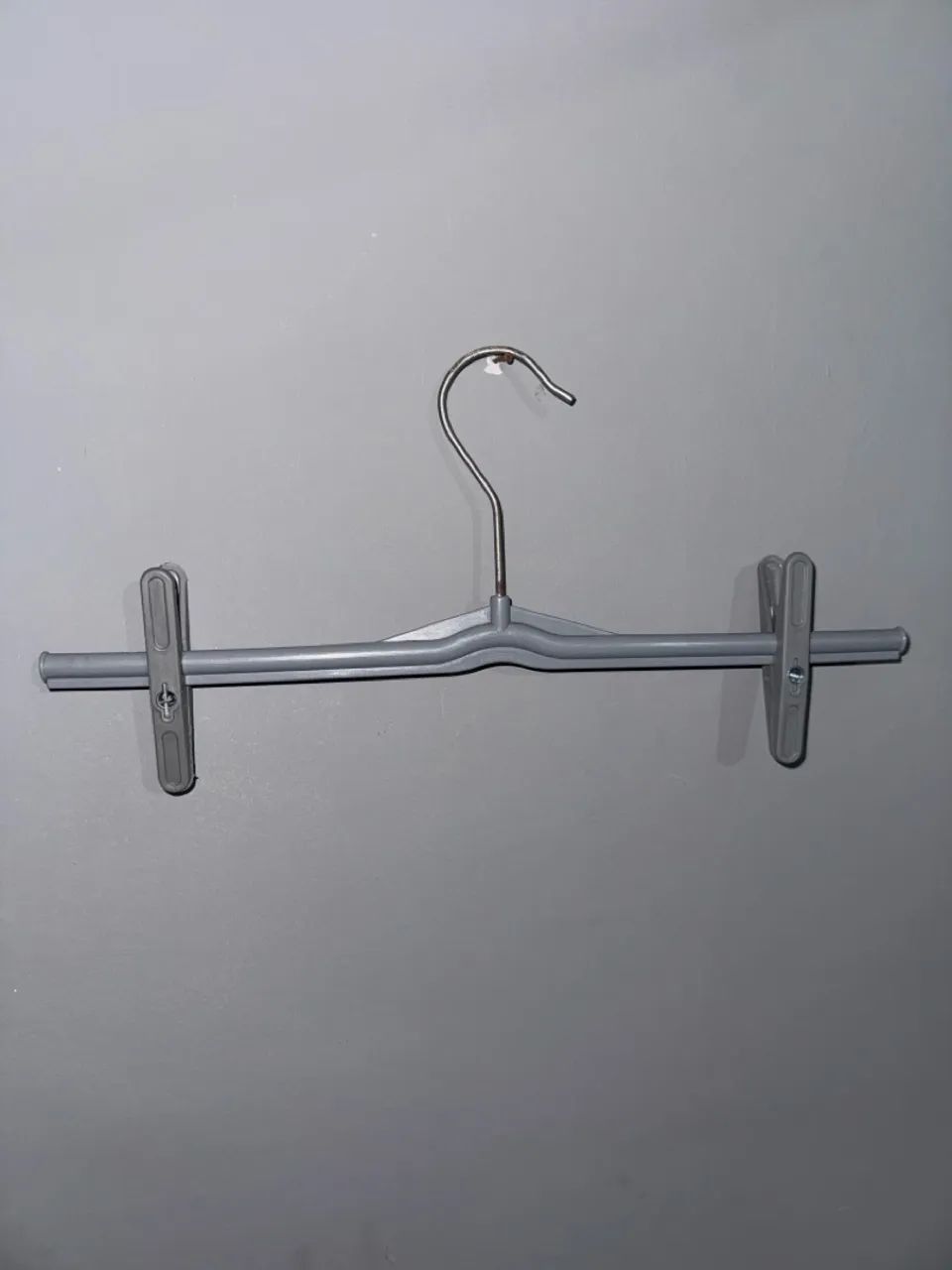 100 cabides + 300 presilhas 
