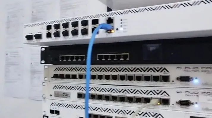 A nova versão revisada do Mikrotik Router  CCR 2116 , CCR 2216 Travadas - Foto 3