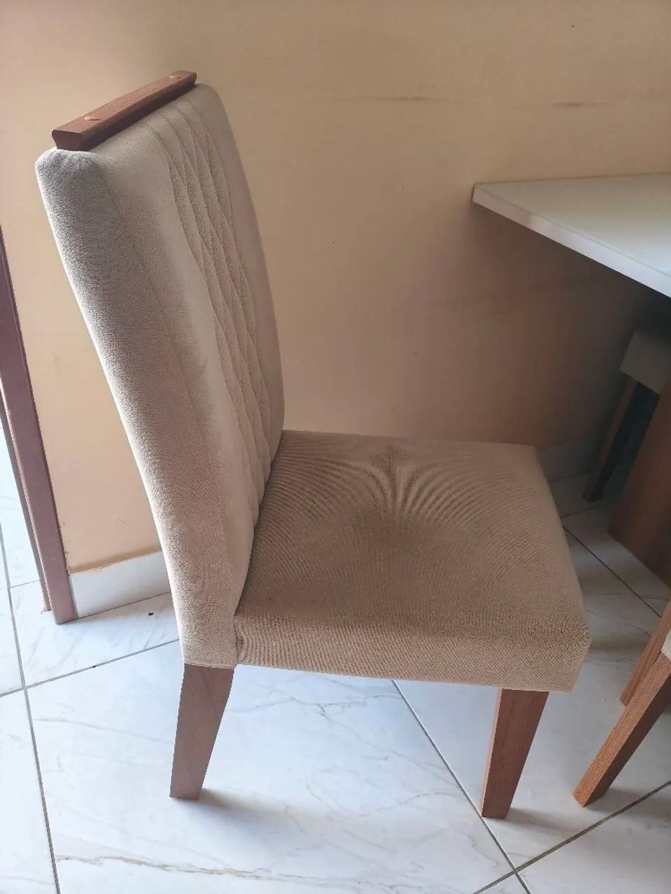 Mesa com 4 cadeiras  - Foto 3