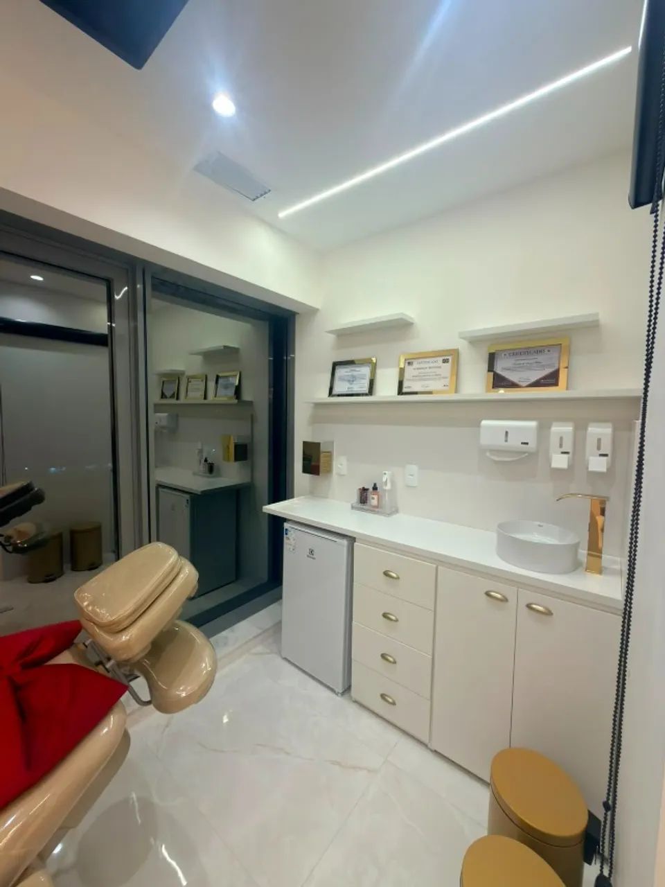 ALUGO ÓTIMA CLÍNICA ESTÉTICA COMPLETA E MONTADA - Foto 3