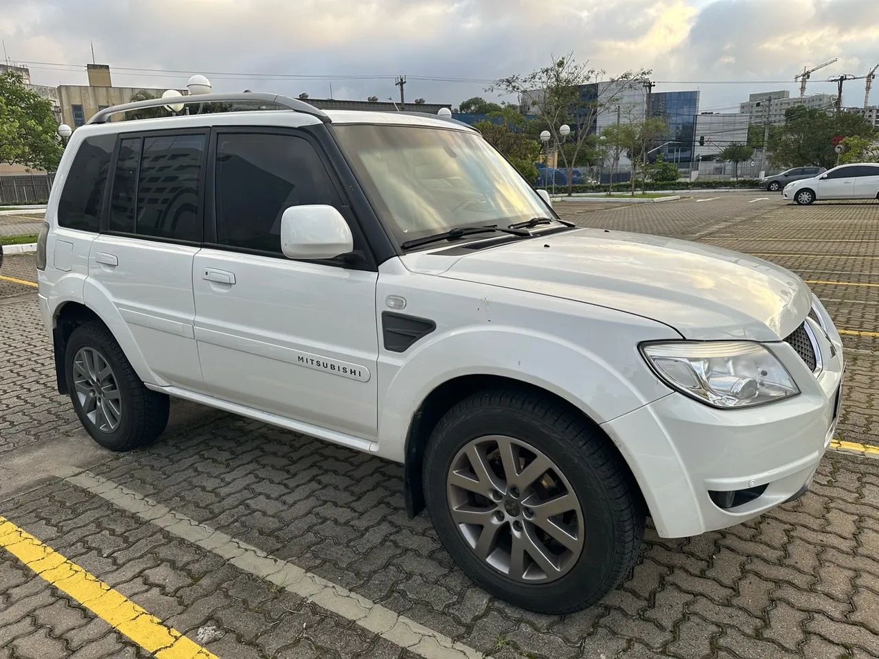 Mitsubishi Pajero TR4 2.0 Flex 16V 4X2 Aut. 2013 2013
