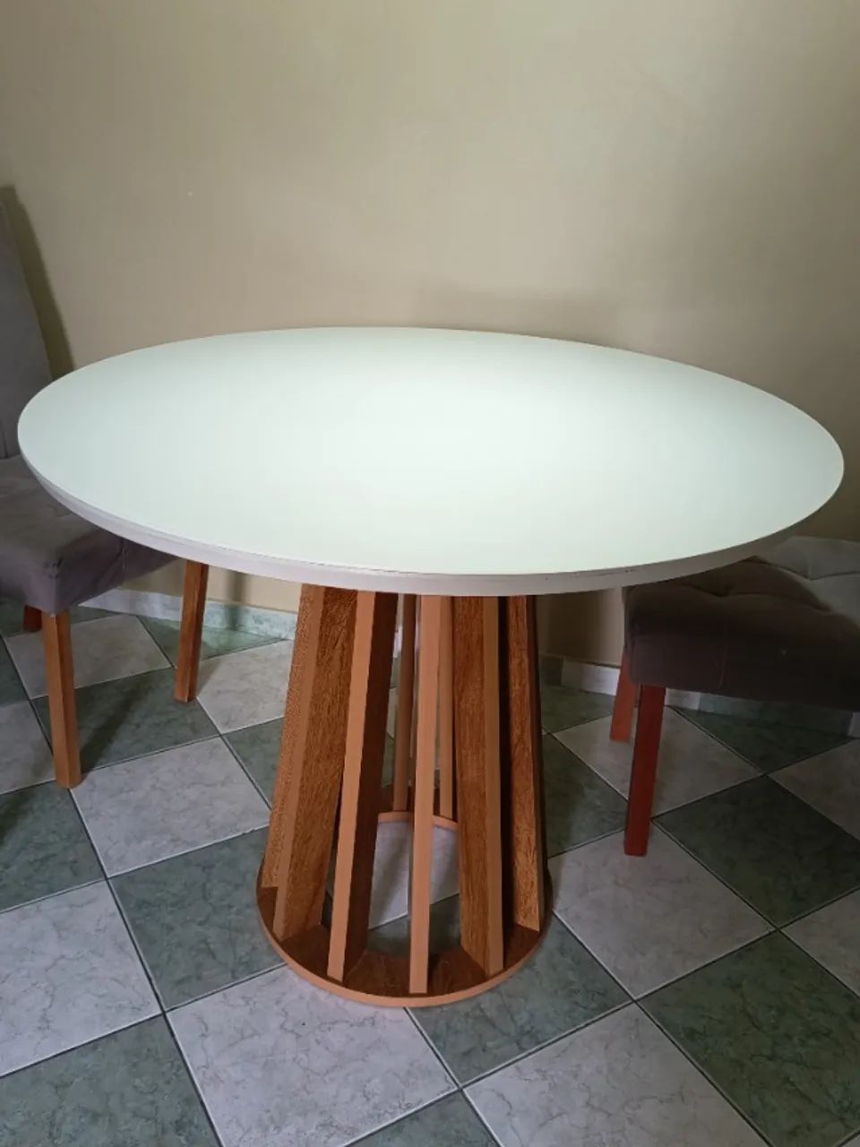 Mesa de jantar redonda