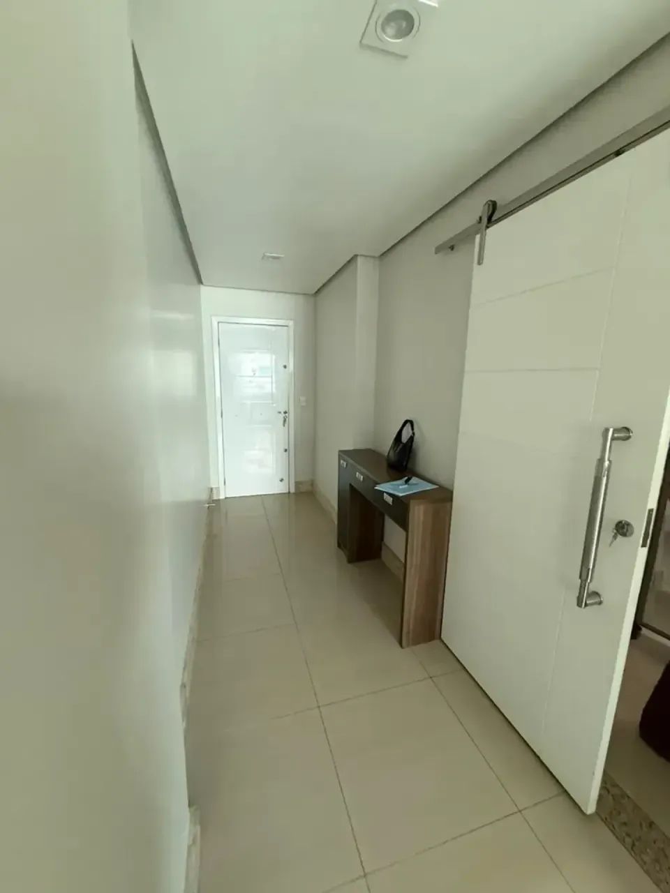 ILHAS GREGAS, MOBILIADO, 96m2 2 QTOS S/ 1 SUÍTE COM CLOSET. - Foto 5