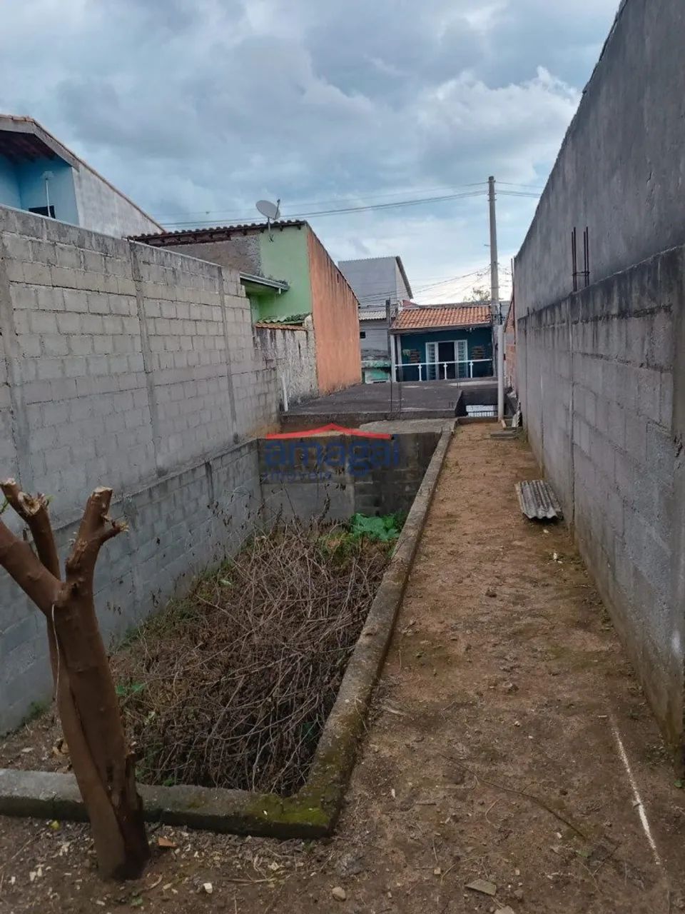 Terreno com parte de construção para comercio pronta - Foto 2