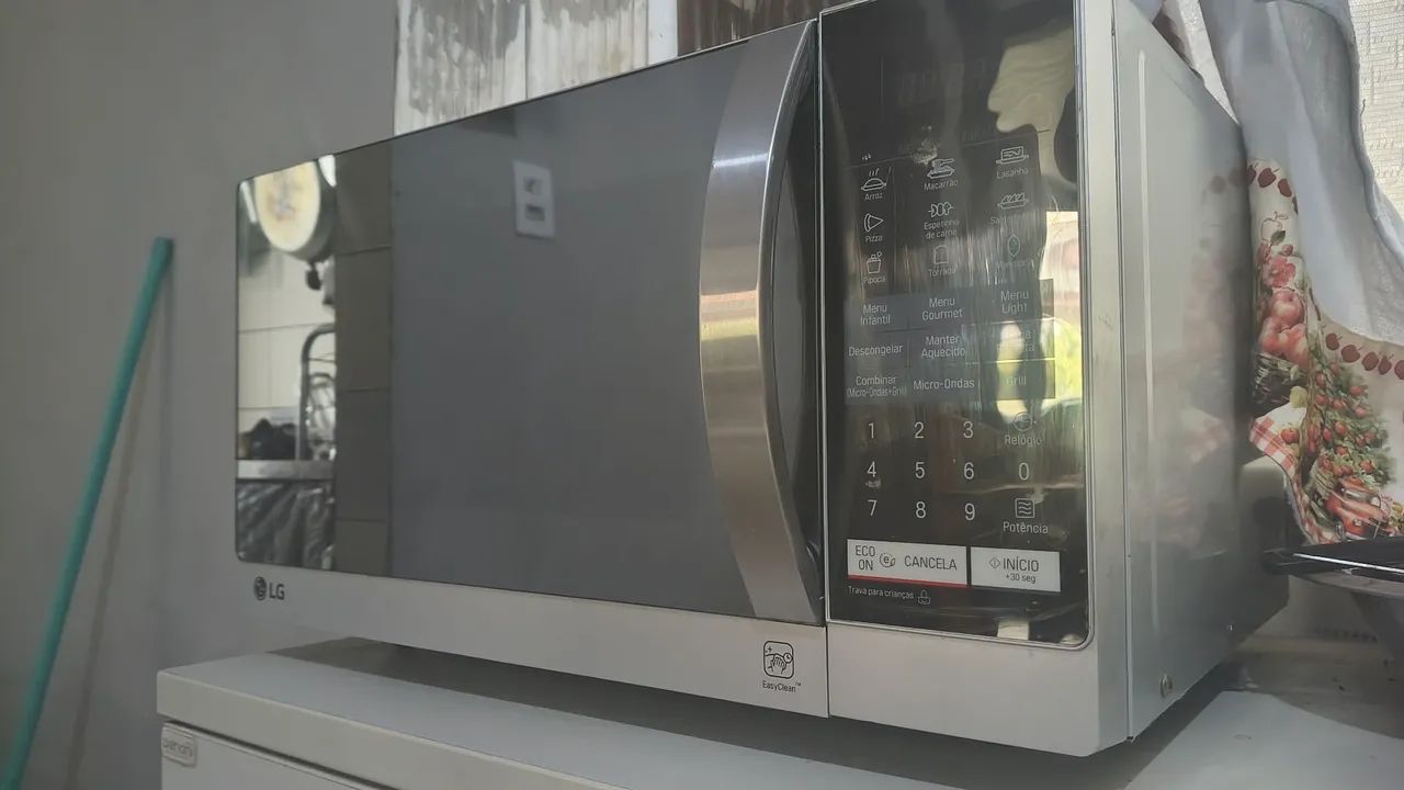 Micro-ondas LG 30 litros com grill 