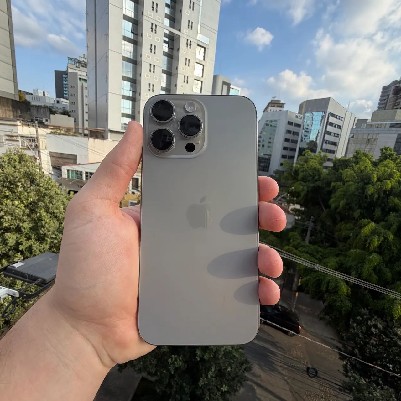 IPHONE 16 pro max