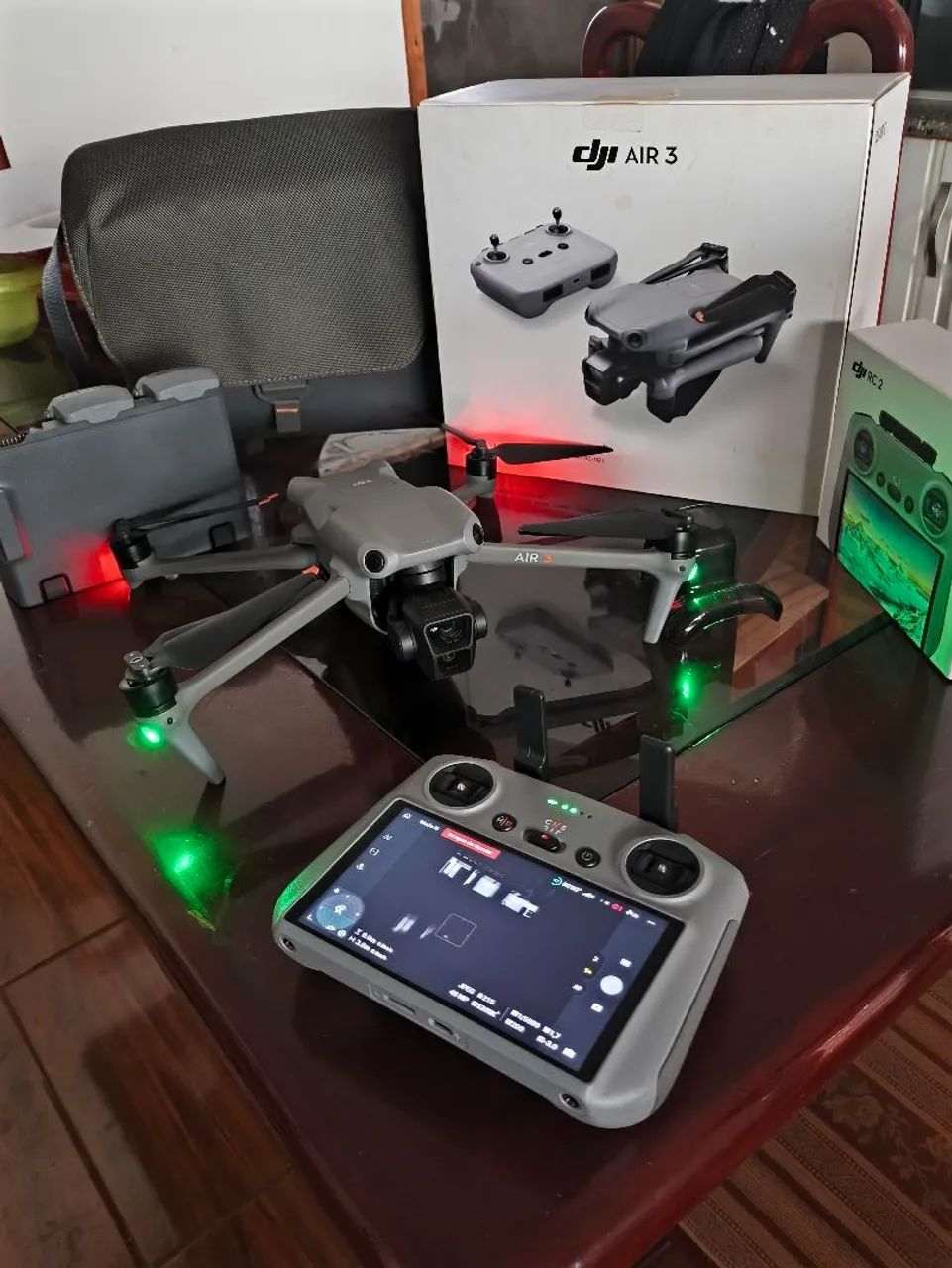Dji Air 3 semi novo fliy more combo (Drone com problema de desvincular. Inf 44- * - Foto 2