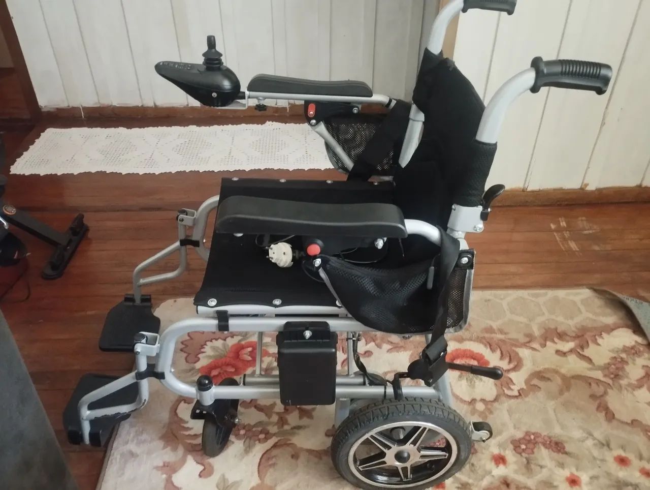 Vendo cadeira motorizada 