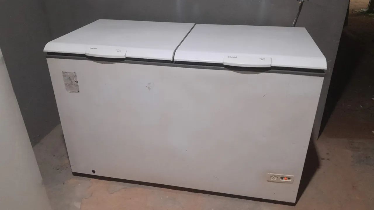 freezer da marca Consul duas tampas