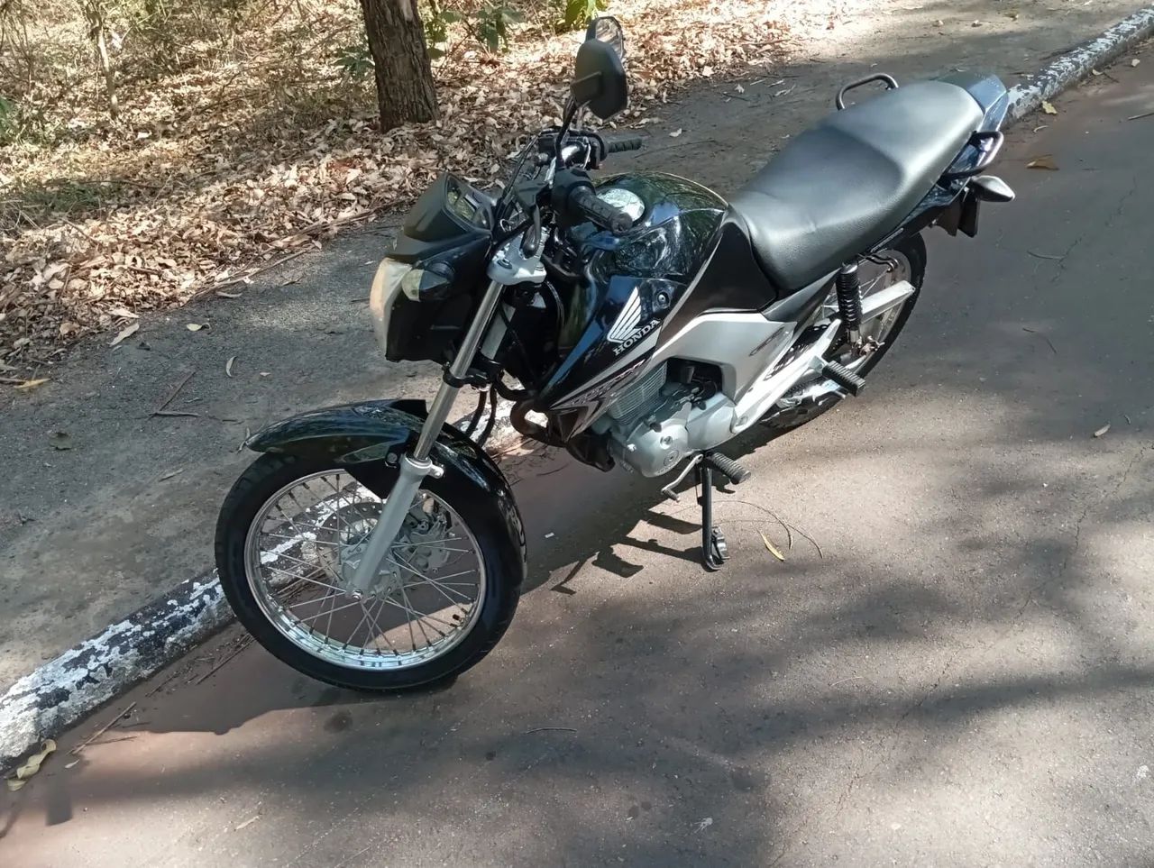 Titan 150 ano 2015