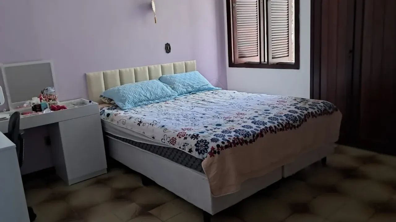Casa Ampla e Sofisticada com Suítes, Garagem e Ambientes Espaçosos - Foto 5