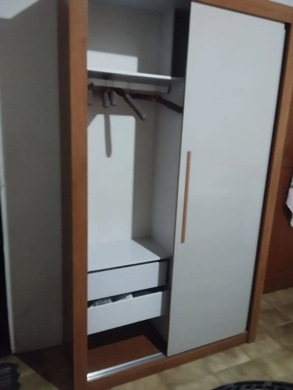Guarda roupa 8 meses de uso com qualidade  - Foto 3