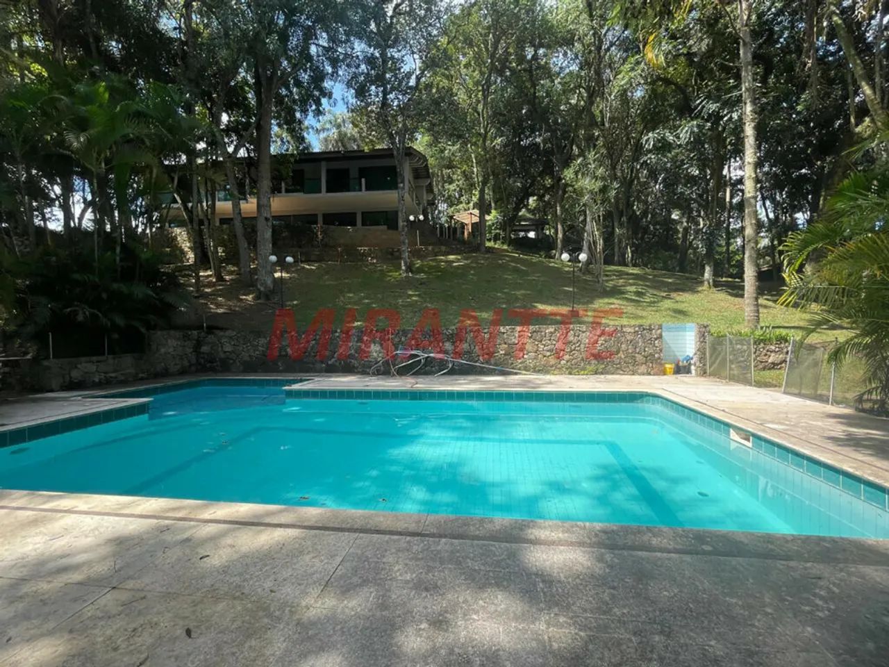 Casa terrea de 600m² com 3 quartos em Serra Da Cantareira