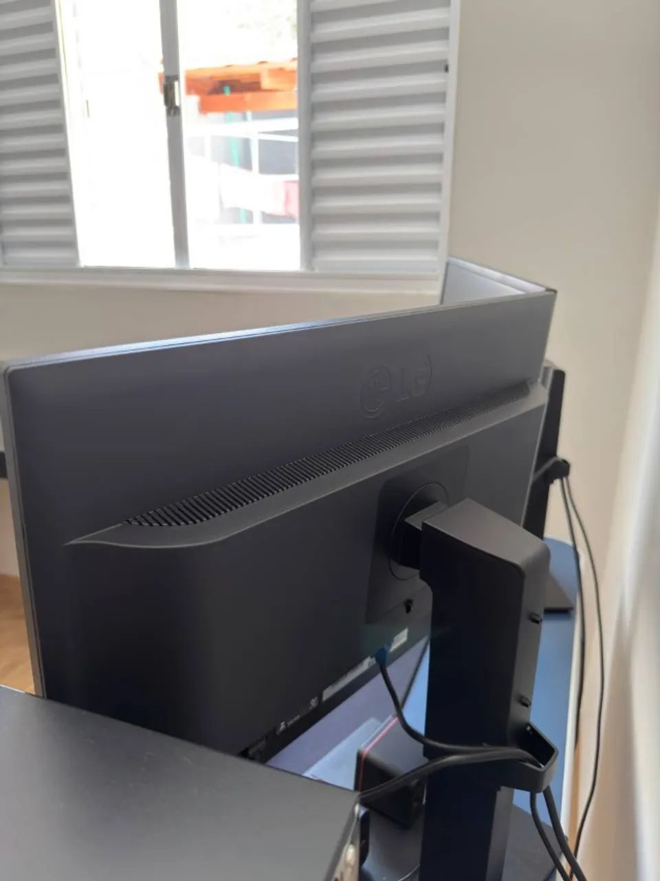 Vendo computador completo, duas telas, pouco tempo de uso. - Foto 3