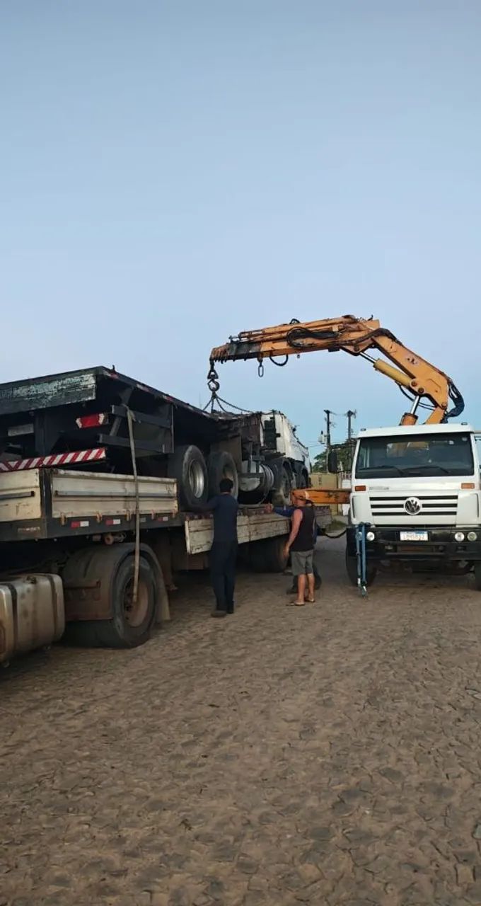 Vendo ou troco  caminhão munck - Foto 4