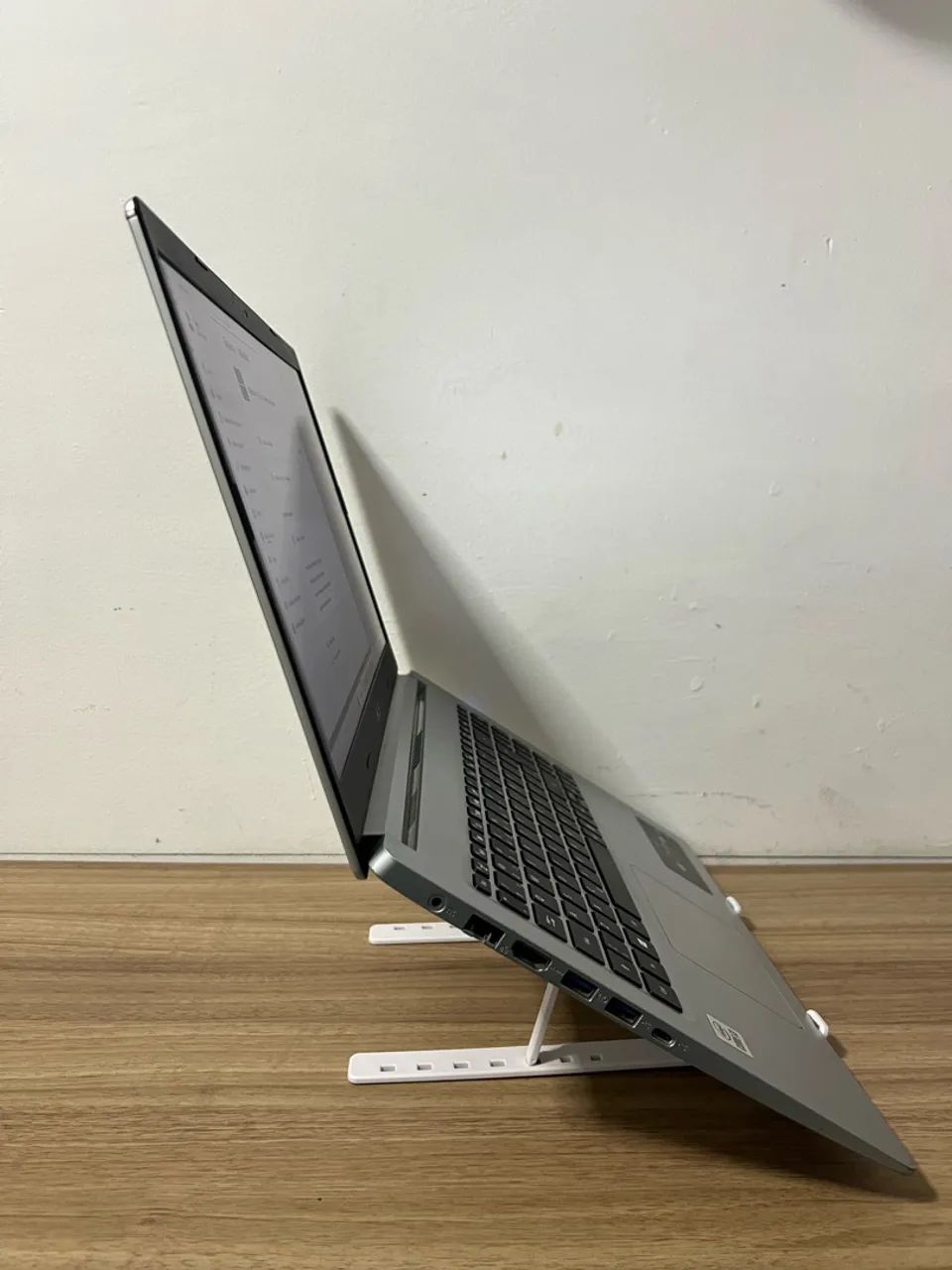 Notebook Acer I3-10° perfeito estado!  - Foto 4