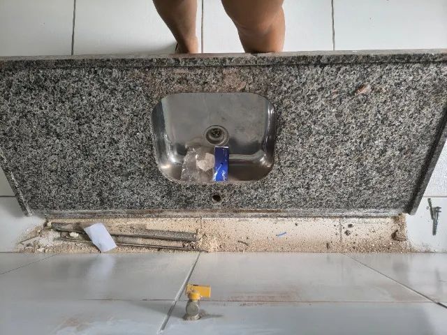 Pia de granito com cuba 1,40m