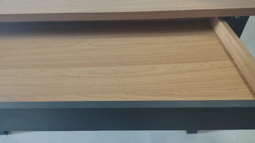 Mesa de escritório com gaveta - Foto 5