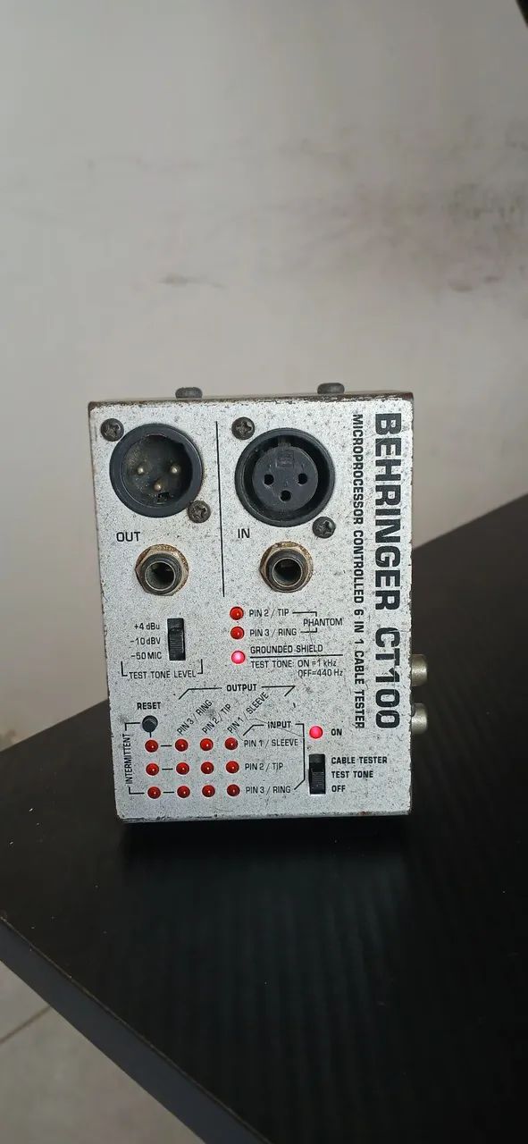 Testador de cabos behringer CT100 