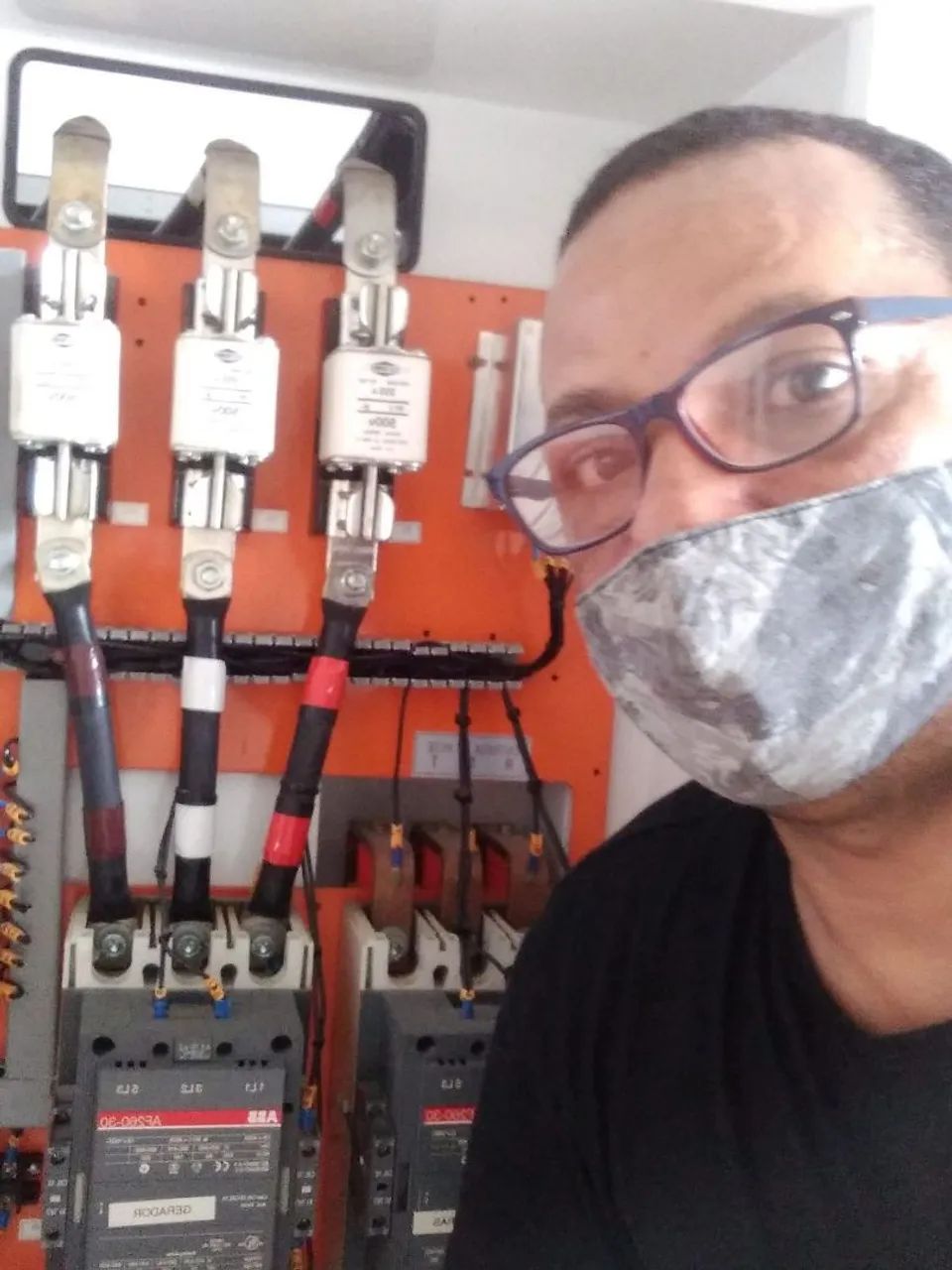 Eletricista industrial e predial  - Foto 4