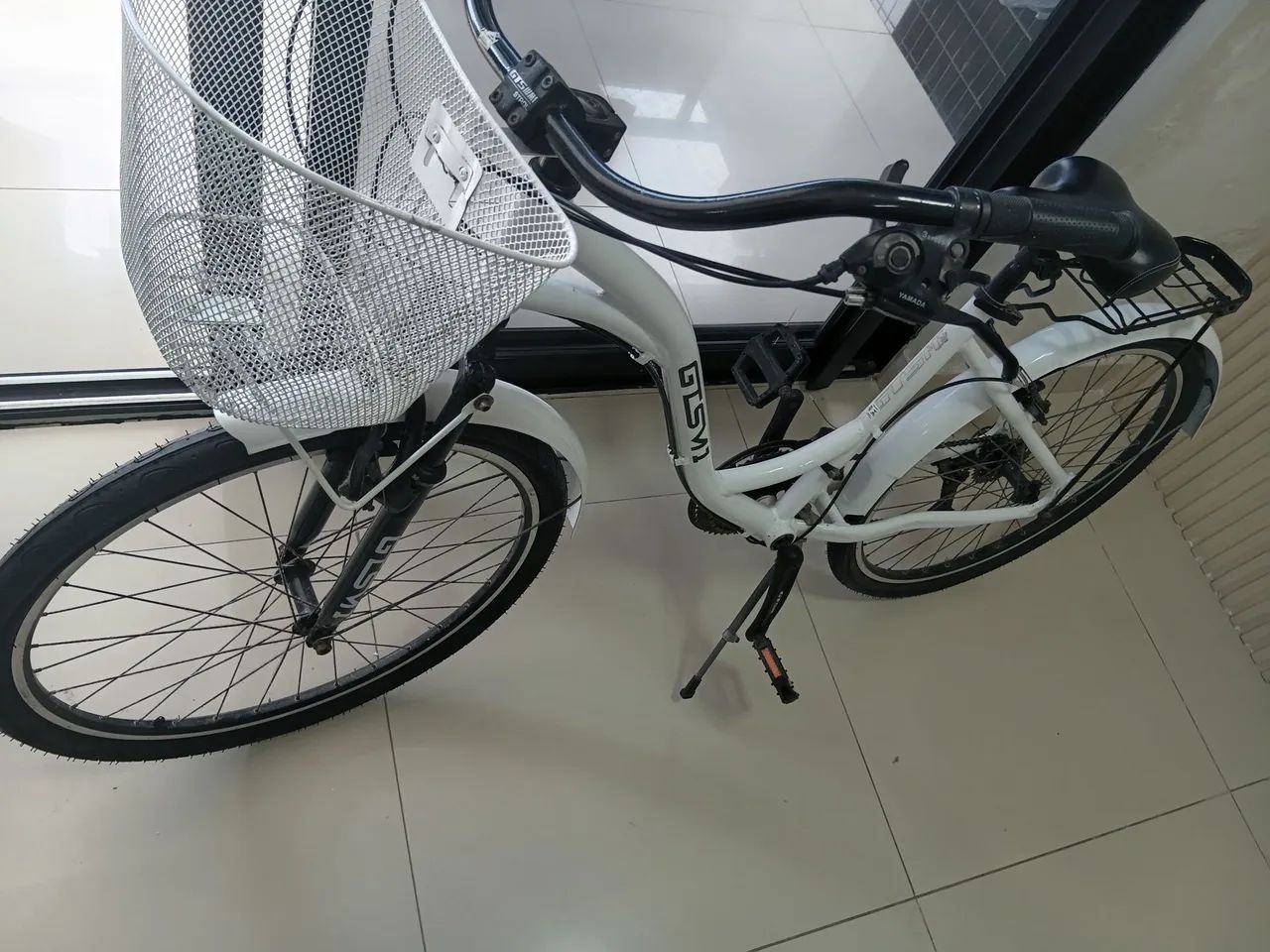 Bicicleta feminina com cesta - Foto 4