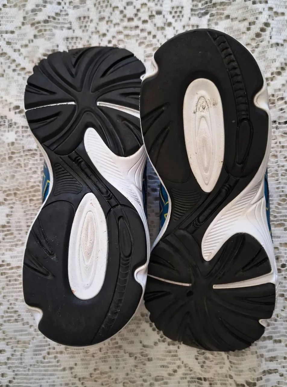 TÊNIS - ASICS - TAM. 34 - Foto 4