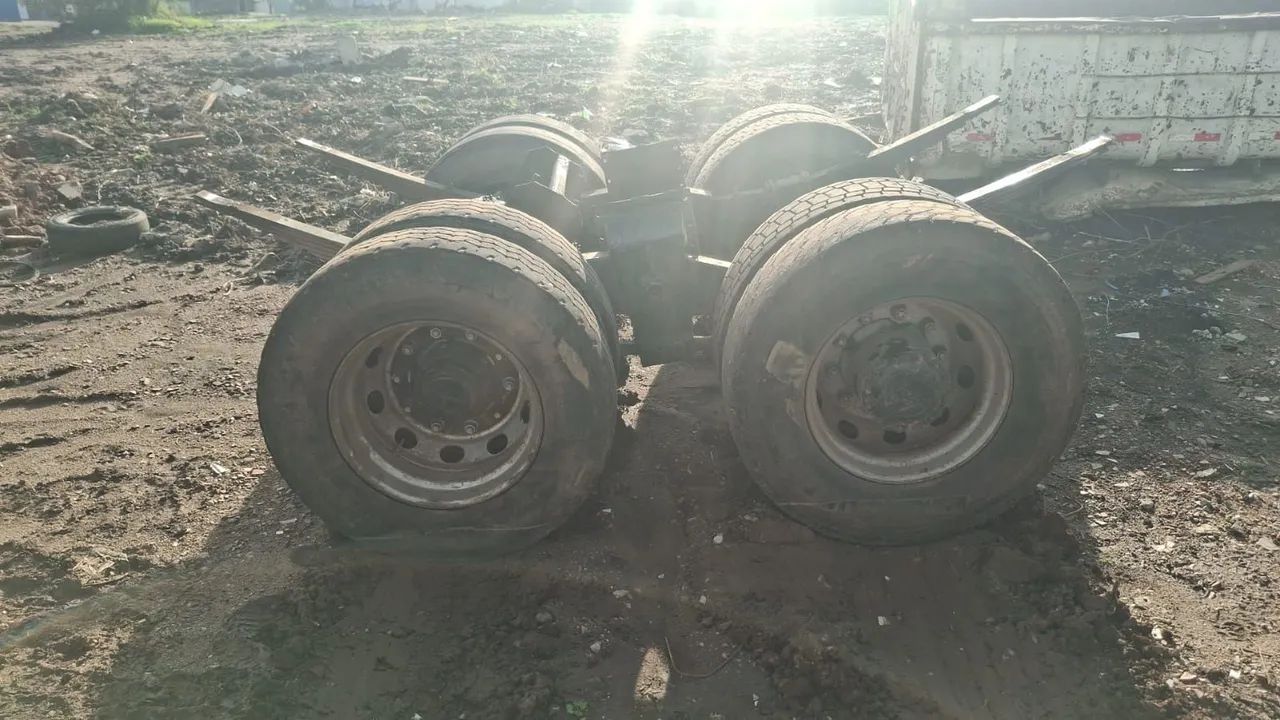Diferencial Volvo N12 + Truck com Suspensor Completo - Foto 5