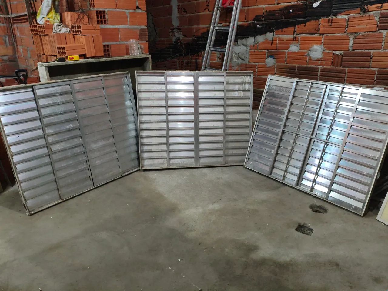 Venetian Window65115635243778120