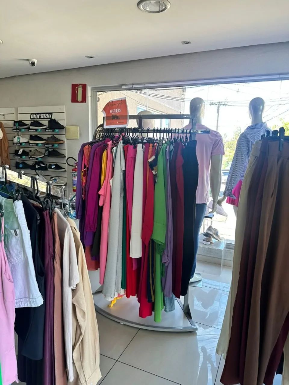 Loja de calçados e roupas - Foto 10