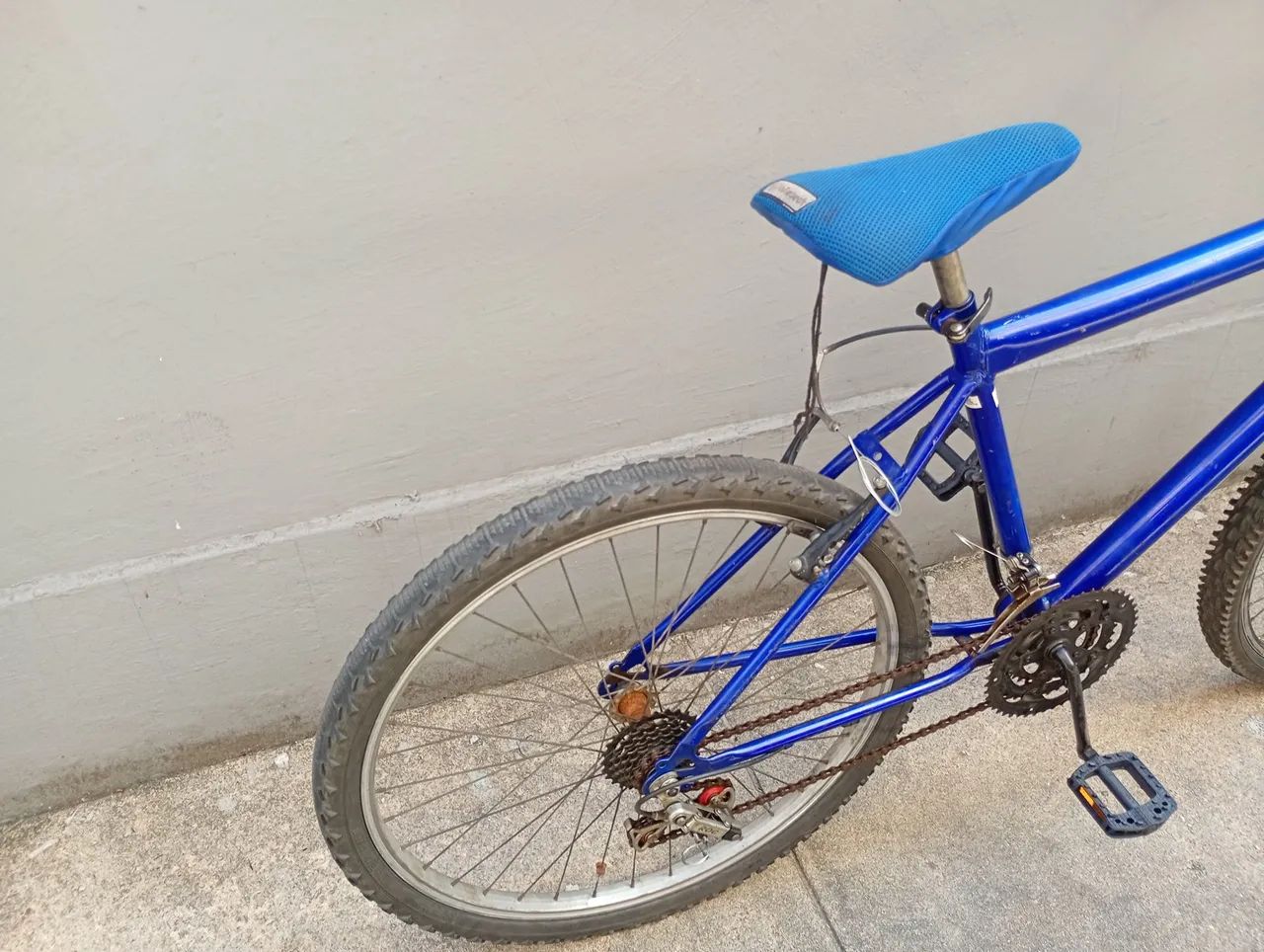 Bicicleta azul 21 marchas - Foto 4