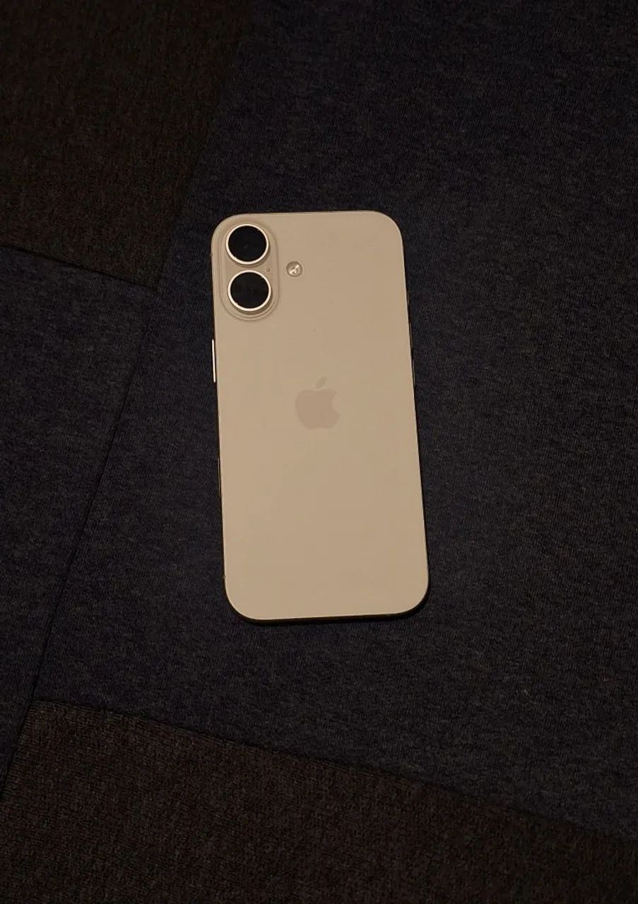 iPhone 17 Impecável