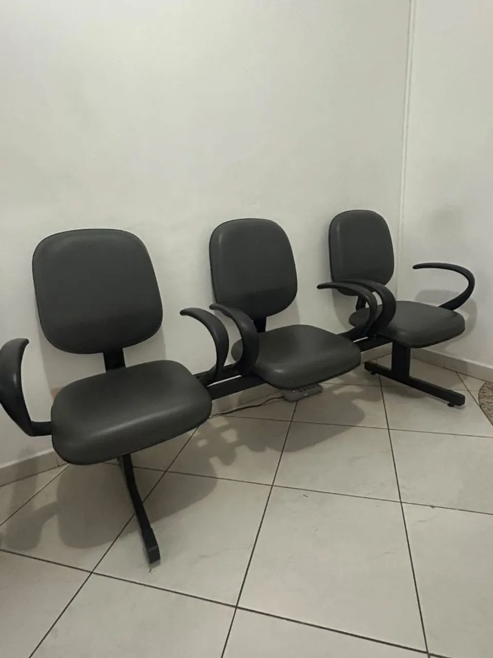 3 Longarinas, 9 Acentos Cadeira