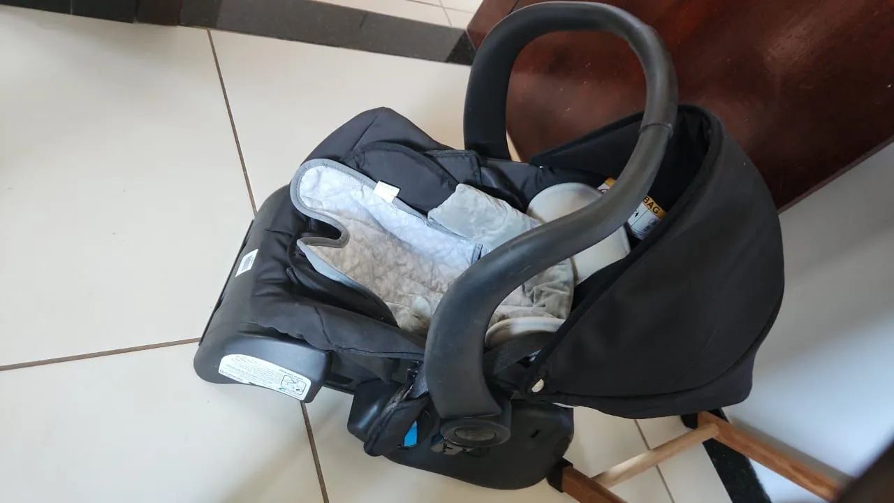 Carrinho de bebê mais bebê conforto  - Foto 2