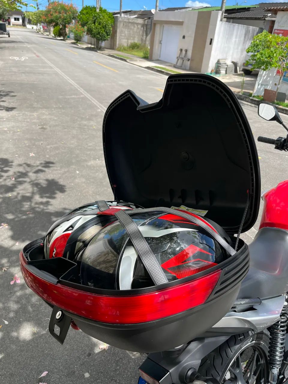 Baú e suporte givi - Foto 3