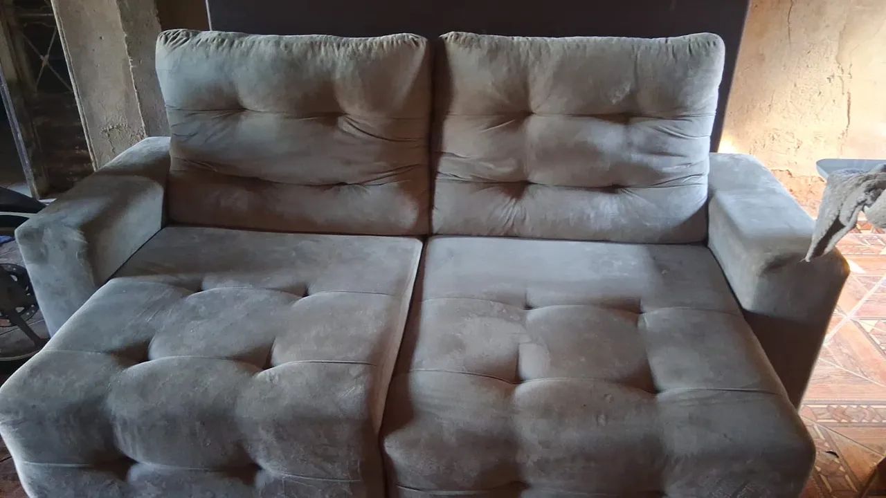 Vendo sofá novo em excelente estado 