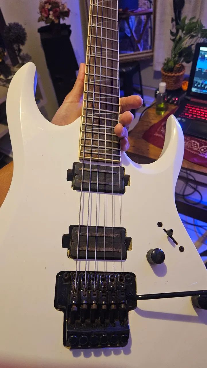 Ibanez RGD 320  - Foto 2