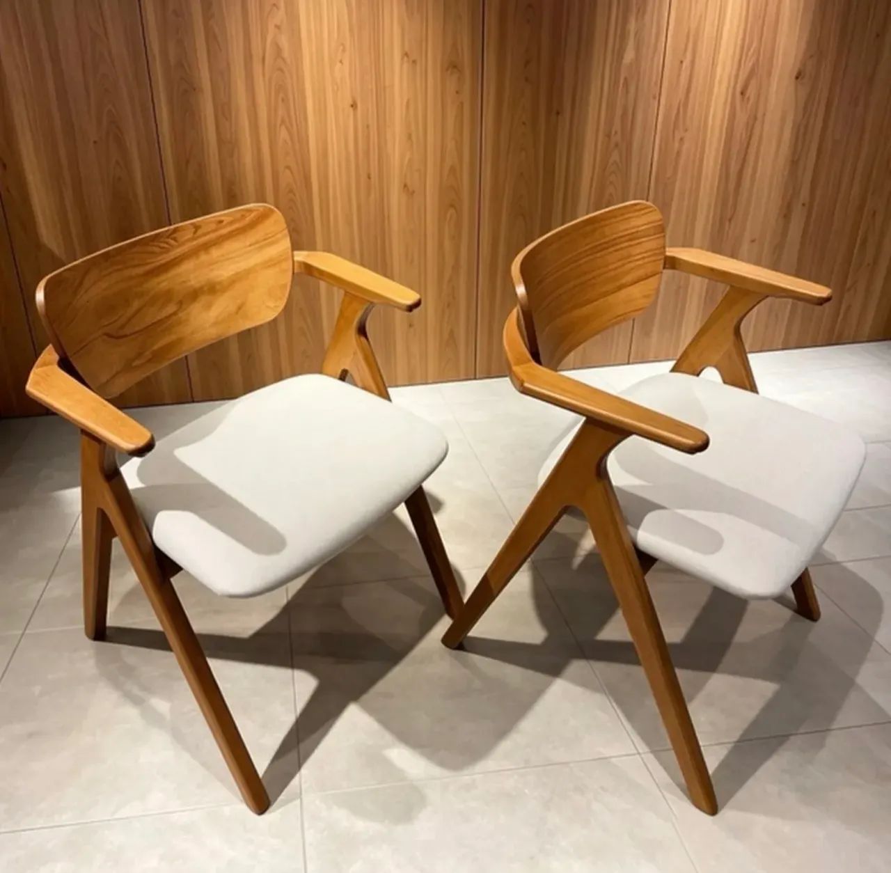 Mesa de Jantar 1.50m com 04 zara cadeiras - Foto 3
