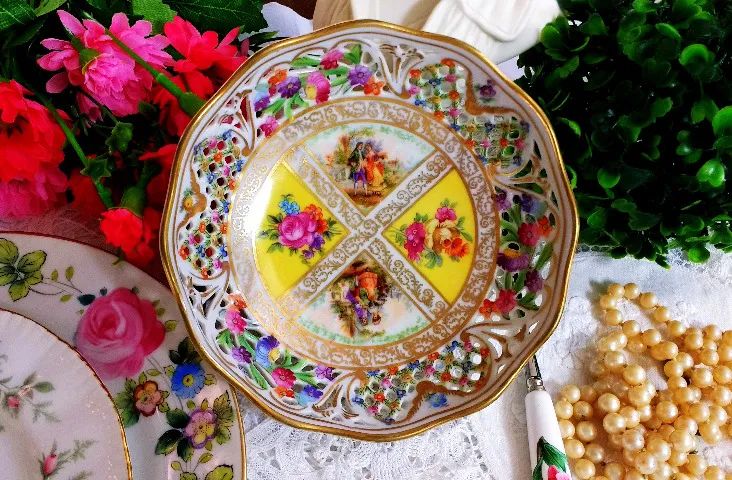 LOTE DE 300 PEÇAS DE PORCELANAS ANTIGAS - Foto 5