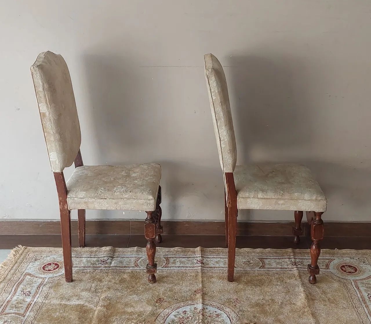 Cadeira antiga par  - Foto 3