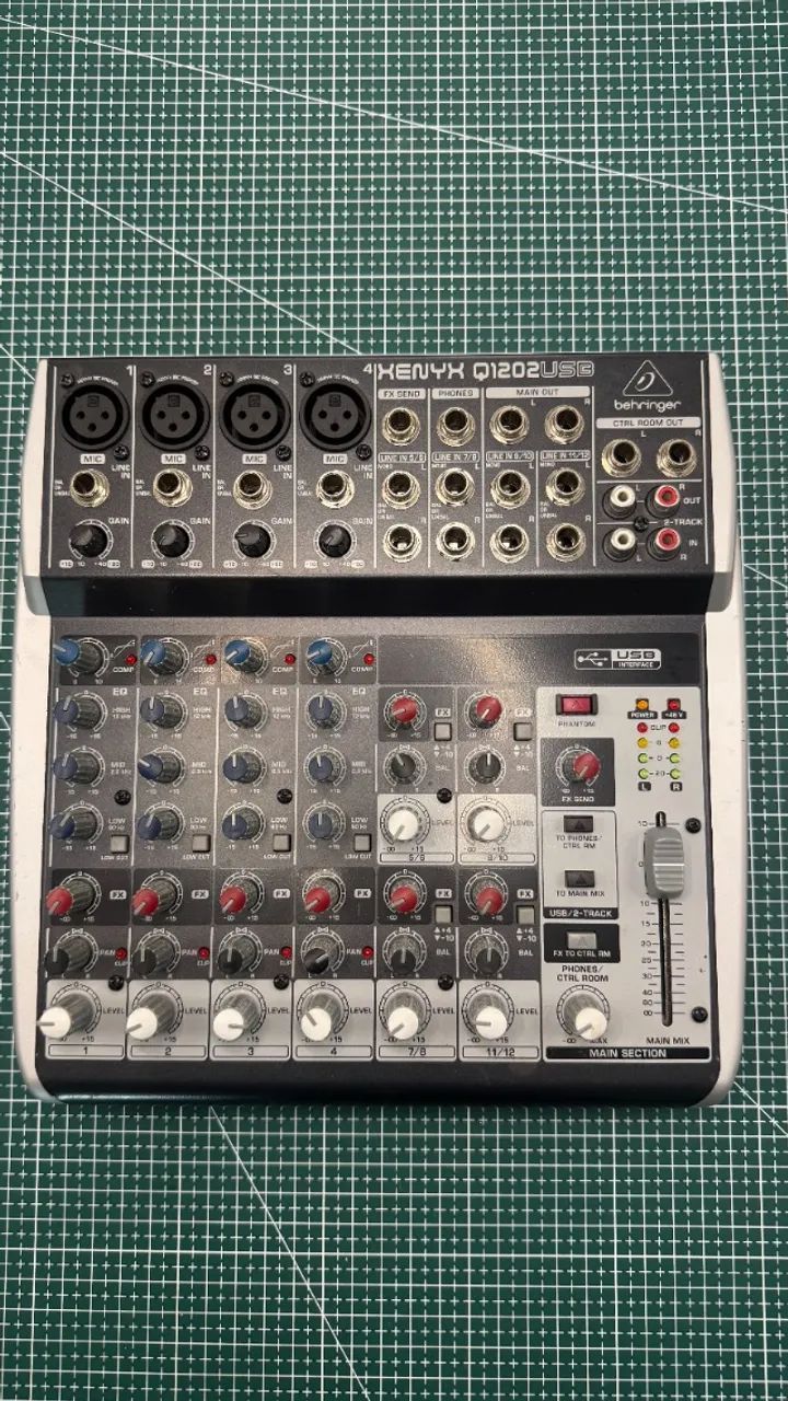 BEHRINGER XENYX 1202USB mesa de som mixer 