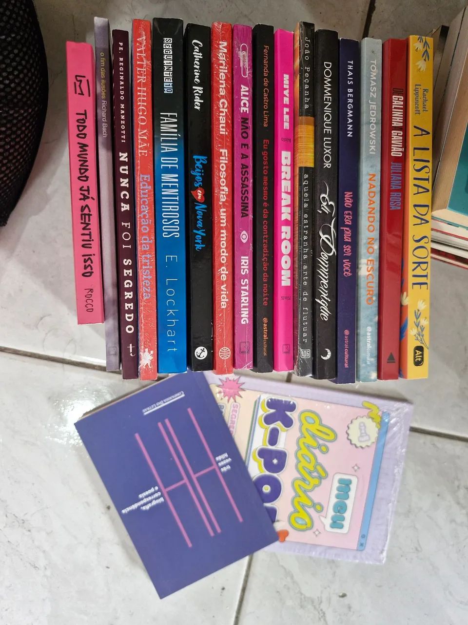 Qualquer livro a R$10,00 cada - Foto 3