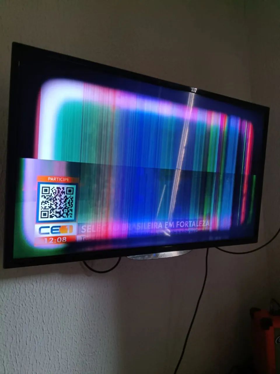 Tv AOC 32. Para retirada de peças.