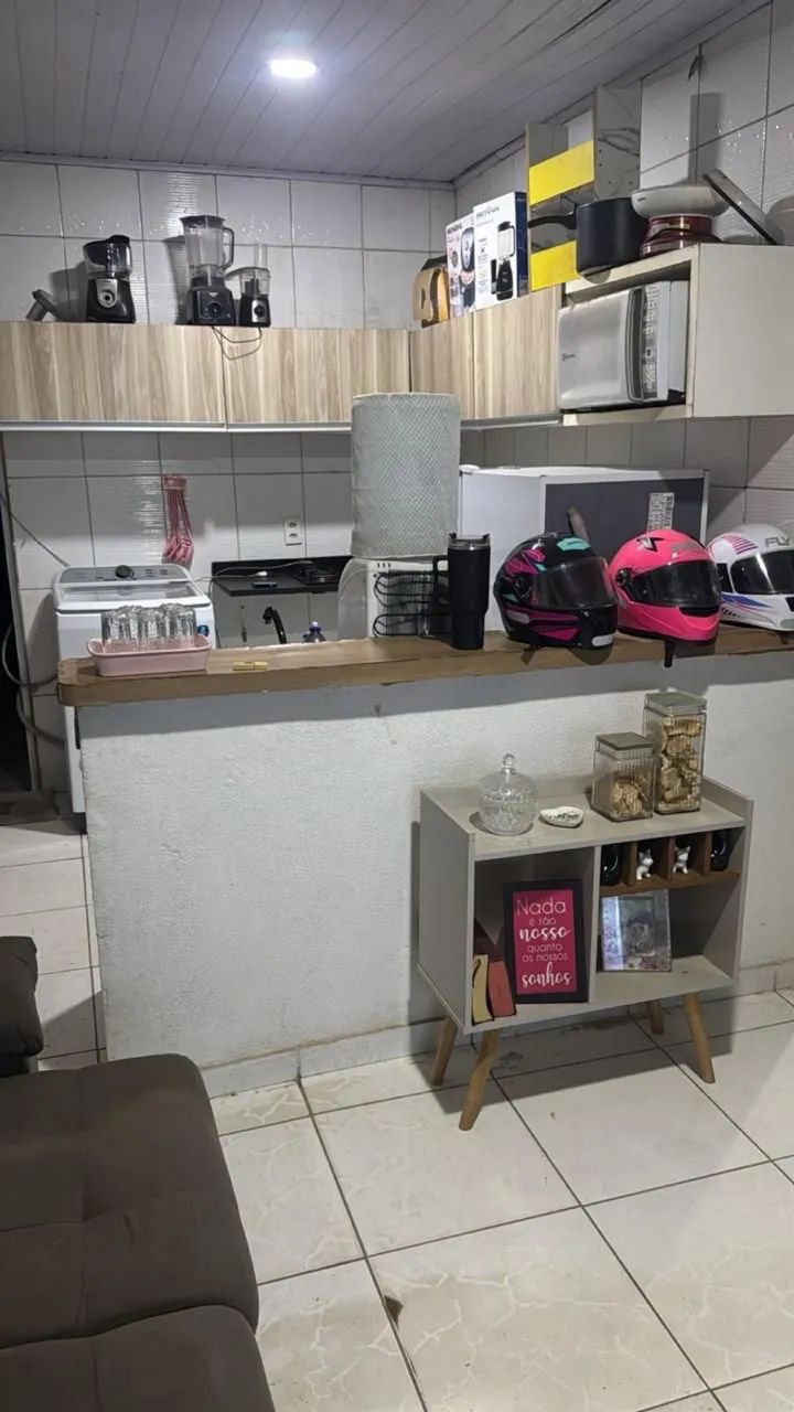 Aluga-se quarto para mulher 500,00
