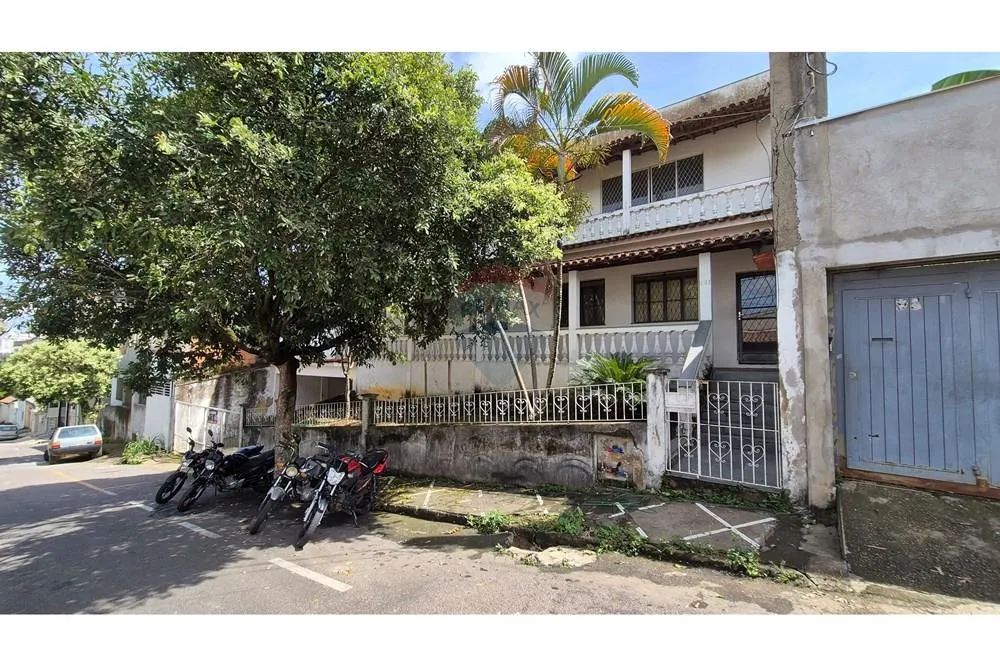 Casa com ótimo espaço interno e externo no São Francisco - Foto 2