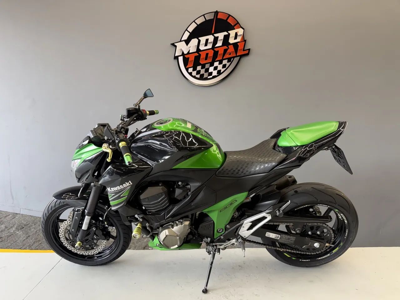 Kawasaki Z800 2014 - Foto 2