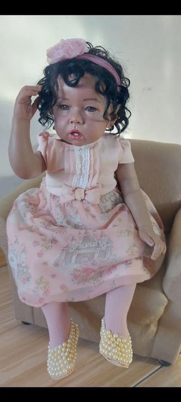 Bebê Reborn Liam preta, 70cm, nova