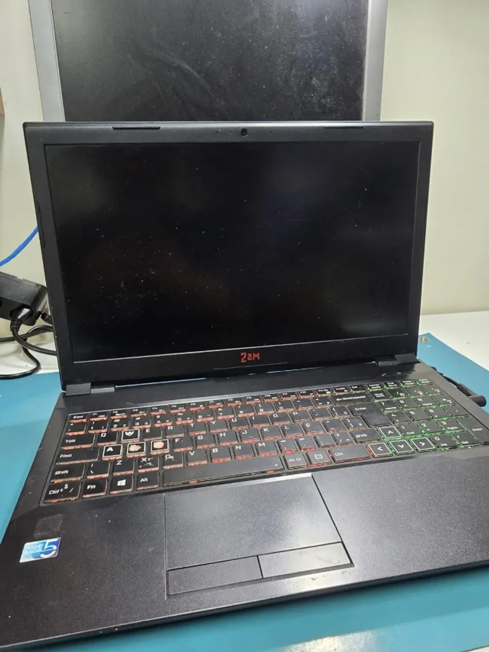 Notebook 2AM com i3 9100 de desktop e GTX 1050 3GB - Sem ram e armazenamento