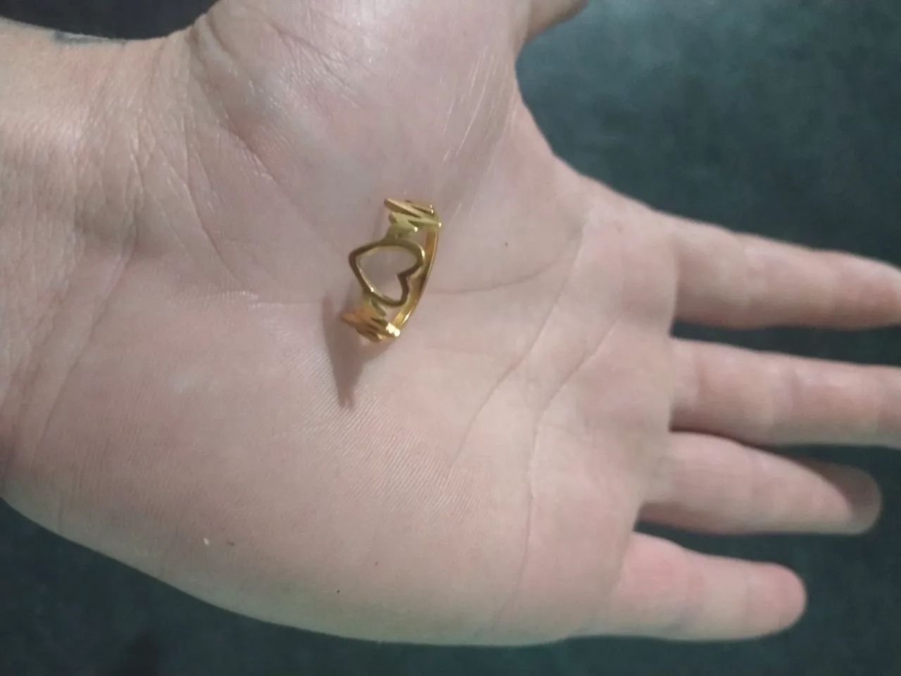 Anel batimento coração dourado